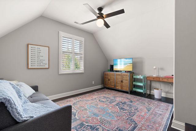 906 Theresa Drive, Crown Point, IN 46307