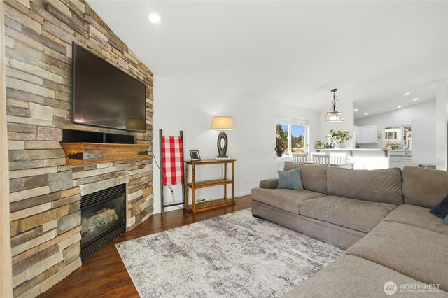 15129 Carter Loop SE, Yelm, WA 98597