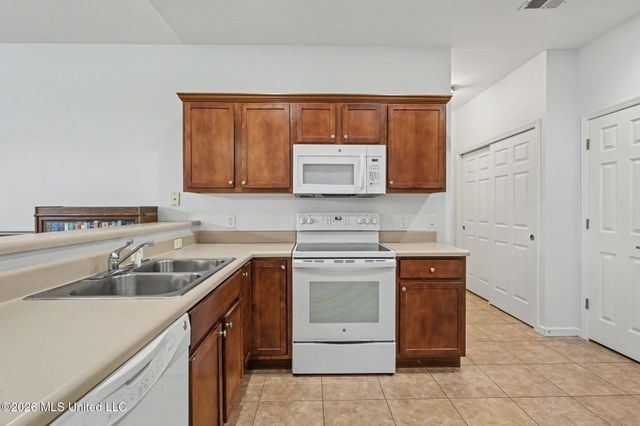 8759 Parkview Oaks Circle, Olive Branch, MS 38654