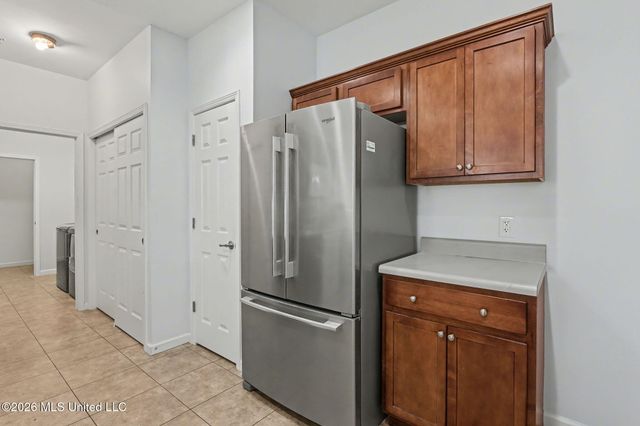 8759 Parkview Oaks Circle, Olive Branch, MS 38654