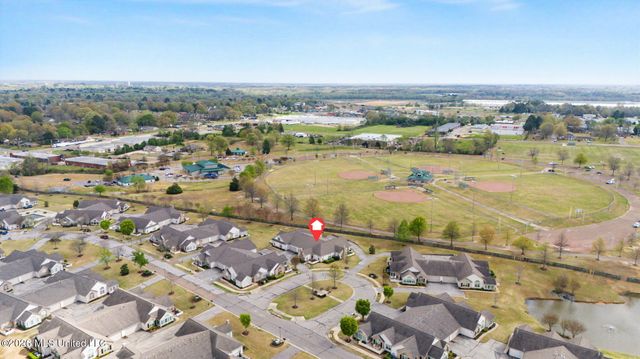 8759 Parkview Oaks Circle, Olive Branch, MS 38654