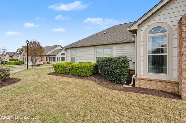 8759 Parkview Oaks Circle, Olive Branch, MS 38654