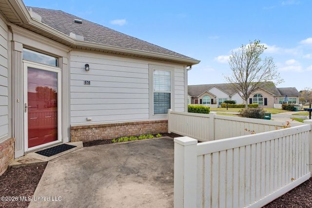 8759 Parkview Oaks Circle, Olive Branch, MS 38654