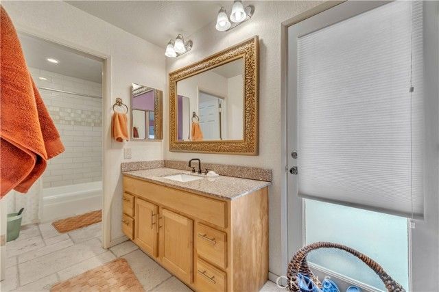 42815 16th, Lancaster, CA 93534