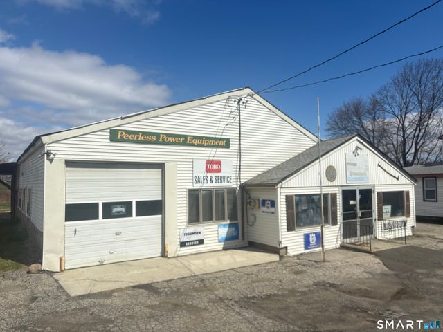 52 Gillotti Road, New Fairfield, CT 06812