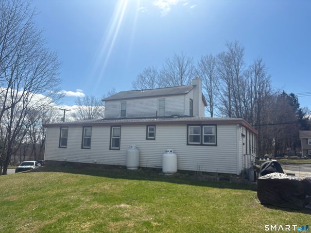 52 Gillotti Road, New Fairfield, CT 06812