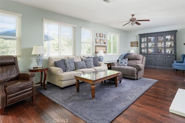 28855 Cedar Ridge Court, Saugus, CA 91390