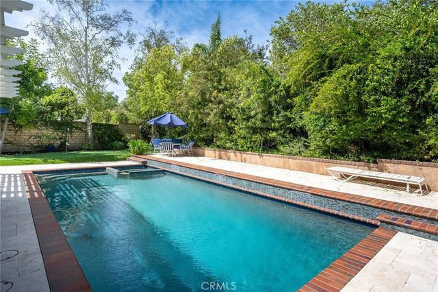 28855 Cedar Ridge Court, Saugus, CA 91390