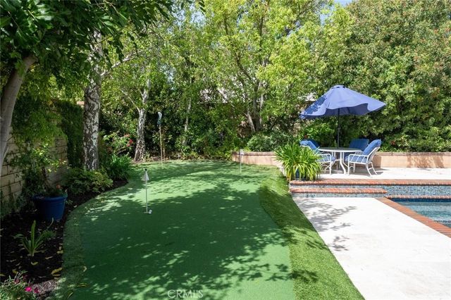 28855 Cedar Ridge Court, Saugus, CA 91390