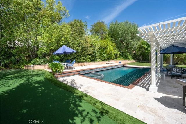 28855 Cedar Ridge Court, Saugus, CA 91390