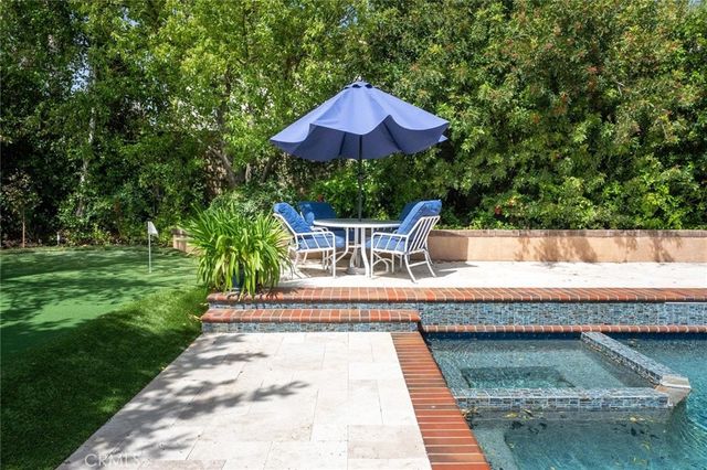 28855 Cedar Ridge Court, Saugus, CA 91390