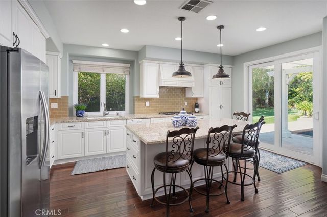 28855 Cedar Ridge Court, Saugus, CA 91390