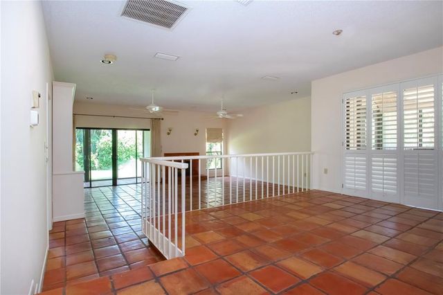 4812 KESTRAL PARK CIRCLE 20, Sarasota, FL 34231