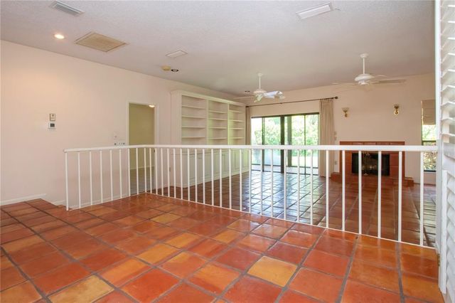 4812 KESTRAL PARK CIRCLE 20, Sarasota, FL 34231