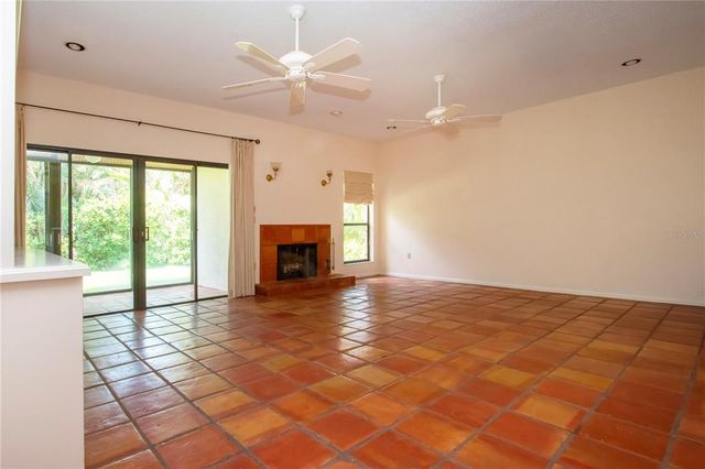 4812 KESTRAL PARK CIRCLE 20, Sarasota, FL 34231