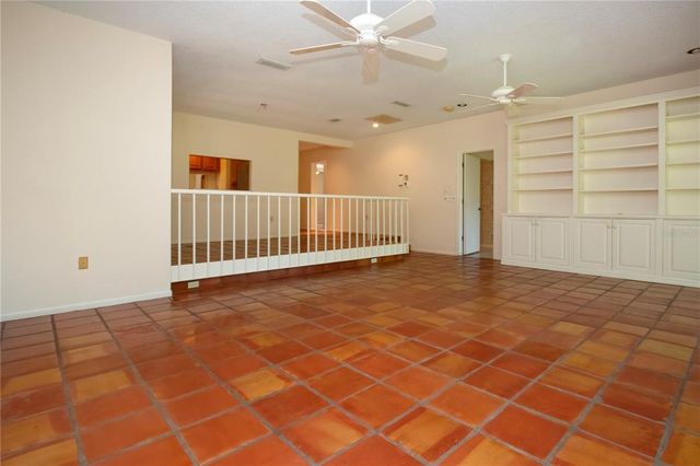 4812 KESTRAL PARK CIRCLE 20, Sarasota, FL 34231