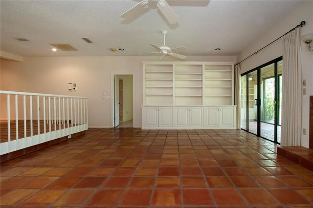 4812 KESTRAL PARK CIRCLE 20, Sarasota, FL 34231