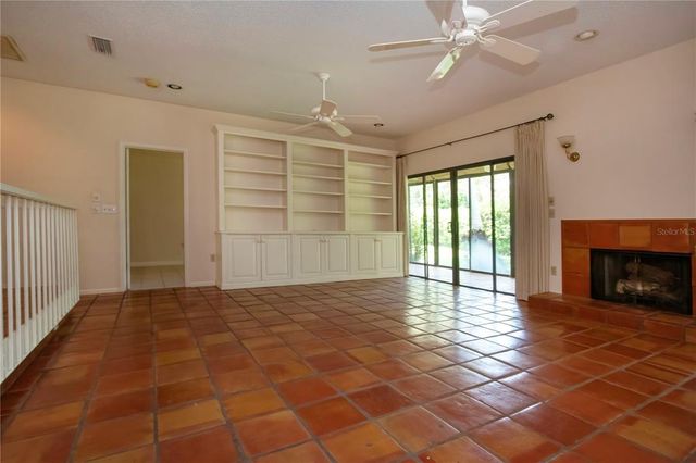 4812 KESTRAL PARK CIRCLE 20, Sarasota, FL 34231