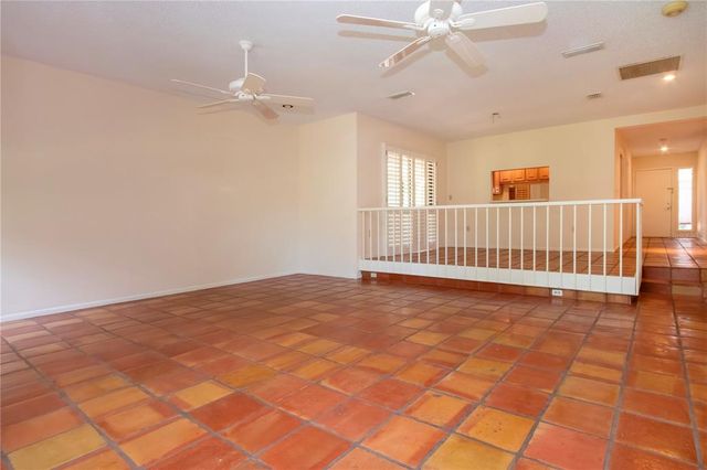 4812 KESTRAL PARK CIRCLE 20, Sarasota, FL 34231