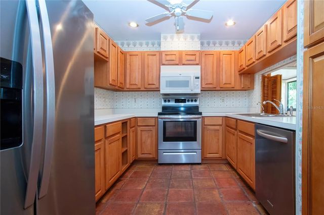 4812 KESTRAL PARK CIRCLE 20, Sarasota, FL 34231