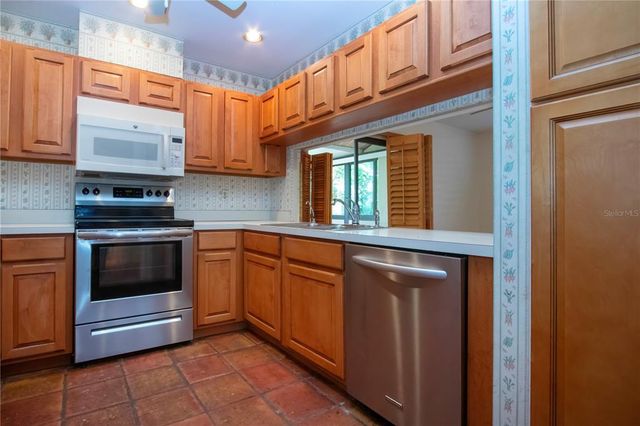 4812 KESTRAL PARK CIRCLE 20, Sarasota, FL 34231