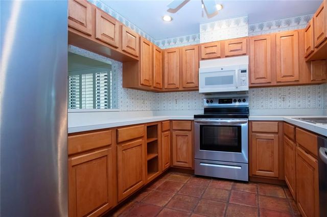 4812 KESTRAL PARK CIRCLE 20, Sarasota, FL 34231