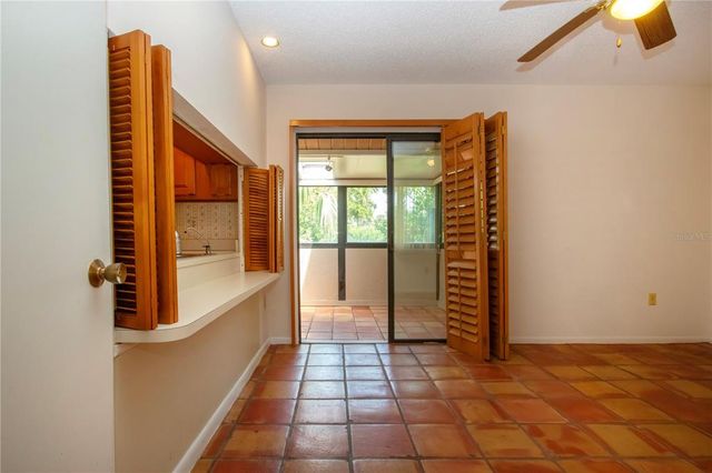 4812 KESTRAL PARK CIRCLE 20, Sarasota, FL 34231