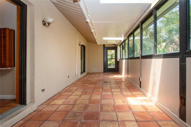 4812 KESTRAL PARK CIRCLE 20, Sarasota, FL 34231