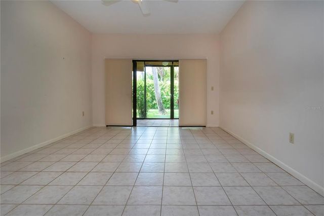 4812 KESTRAL PARK CIRCLE 20, Sarasota, FL 34231