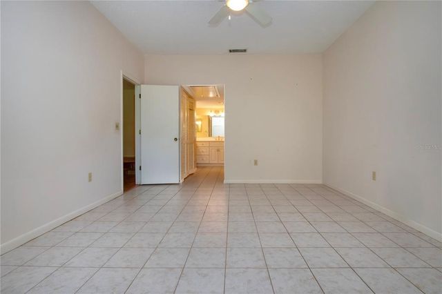 4812 KESTRAL PARK CIRCLE 20, Sarasota, FL 34231