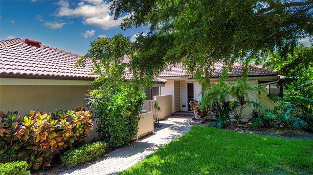 4812 KESTRAL PARK CIRCLE 20, Sarasota, FL 34231
