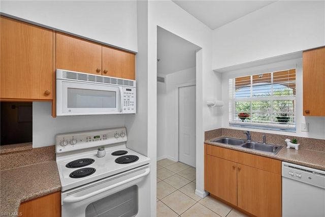 950 Hancock Creek South BLVD 124, Cape Coral, FL 33909