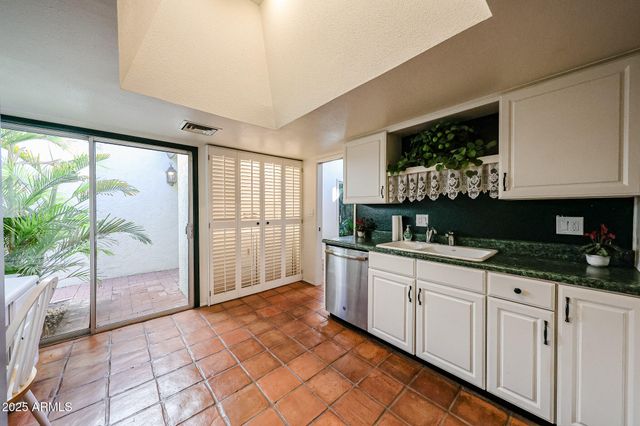 6711 N 16TH Place, Phoenix, AZ 85016