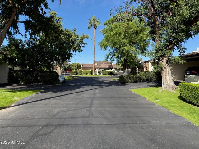 6711 N 16TH Place, Phoenix, AZ 85016