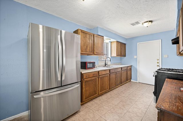 17006 Hall Shepperd Road, Houston, TX 77049