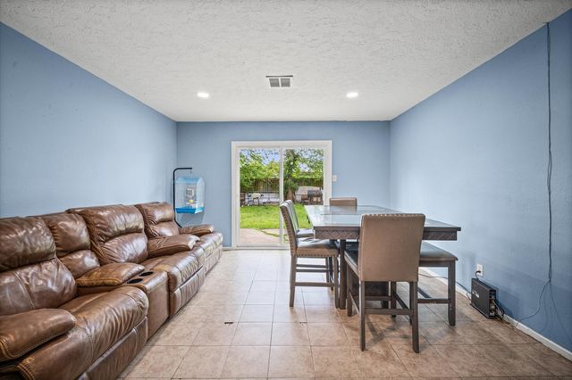 17006 Hall Shepperd Road, Houston, TX 77049