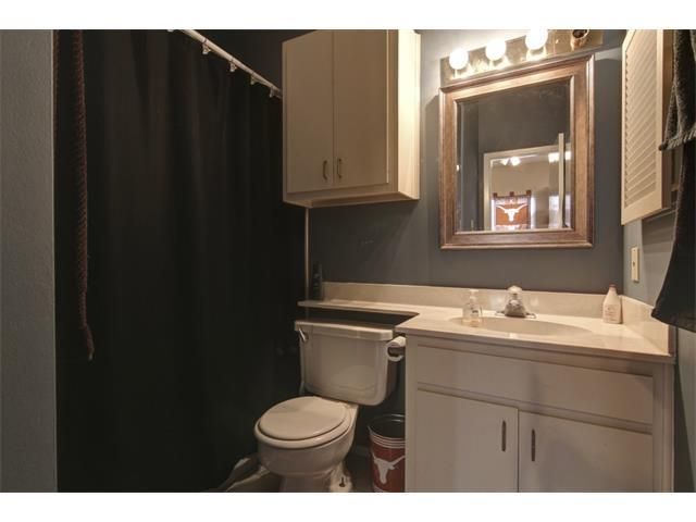 106 E 30th ST 207, Austin, TX 78705