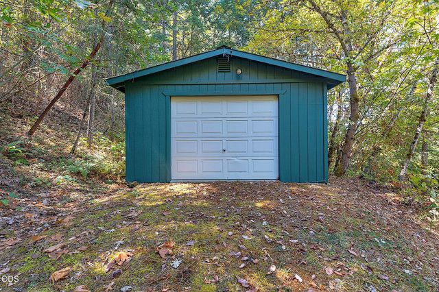 4433 Rogue River Highway, Grants Pass, OR 97527