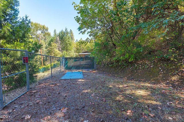 4433 Rogue River Highway, Grants Pass, OR 97527