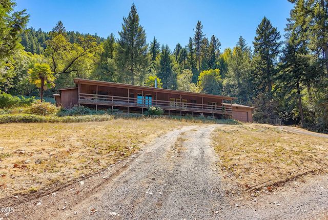 4433 Rogue River Highway, Grants Pass, OR 97527