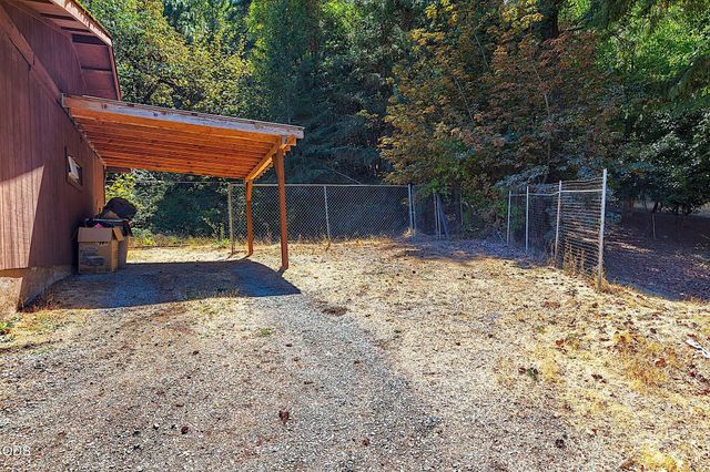4433 Rogue River Highway, Grants Pass, OR 97527
