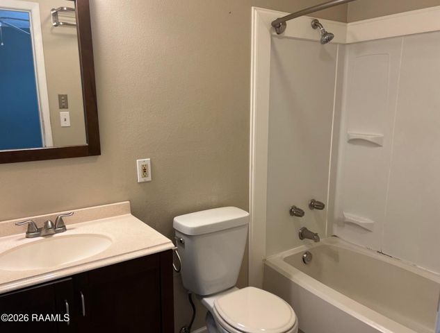 402 Thompson Drive, Lafayette, LA 70506