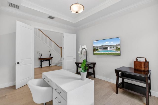 9249 Crestview Circle, Palm Beach Gardens, FL 33412