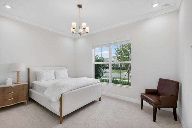 9249 Crestview Circle, Palm Beach Gardens, FL 33412