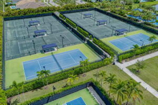 9249 Crestview Circle, Palm Beach Gardens, FL 33412