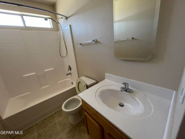 11892 MESQUITE MIEL Drive, El Paso, TX 79934