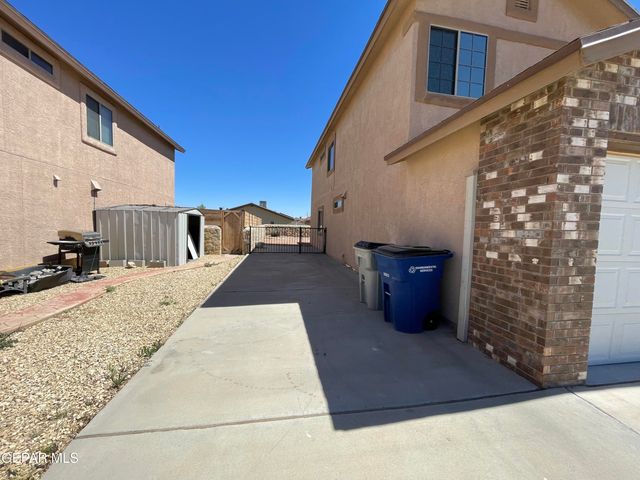 11892 MESQUITE MIEL Drive, El Paso, TX 79934