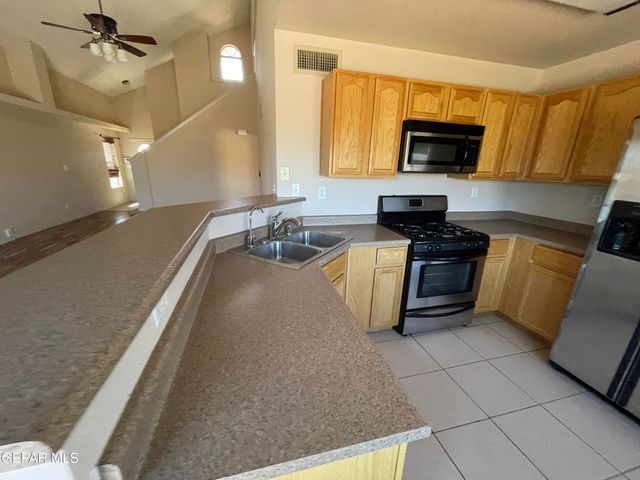 11892 MESQUITE MIEL Drive, El Paso, TX 79934