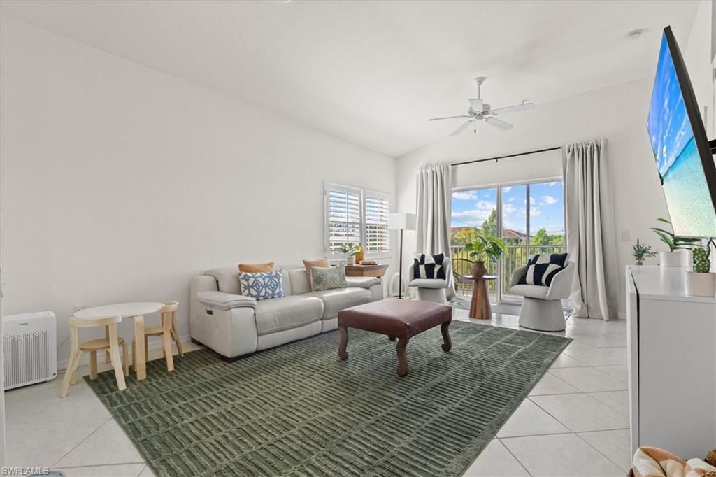 4420 Botanical Place CIR 402, NAPLES, FL 34112 — photo 2