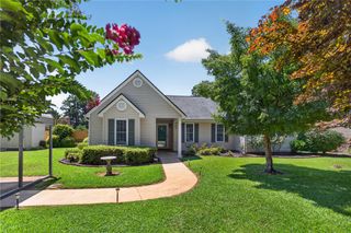 119 Sycamore Lane, Walhalla, SC 29691